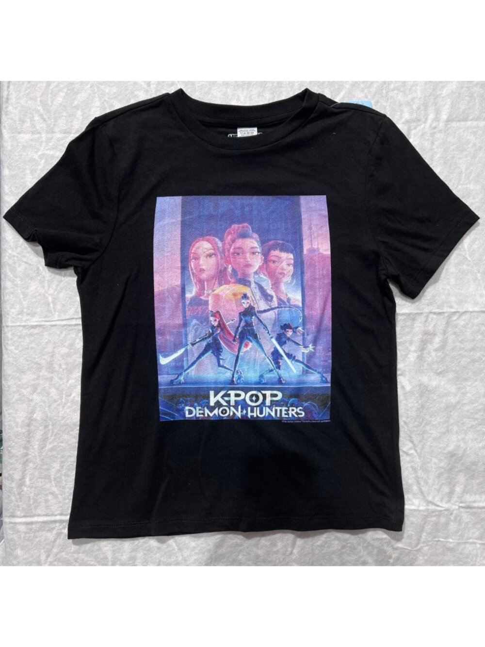 K-Pop Demon Hunters Netflix Black Graphic Tee Girls Medium